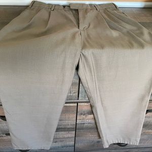 Light brown dockers dress pants. Older but in great condition.